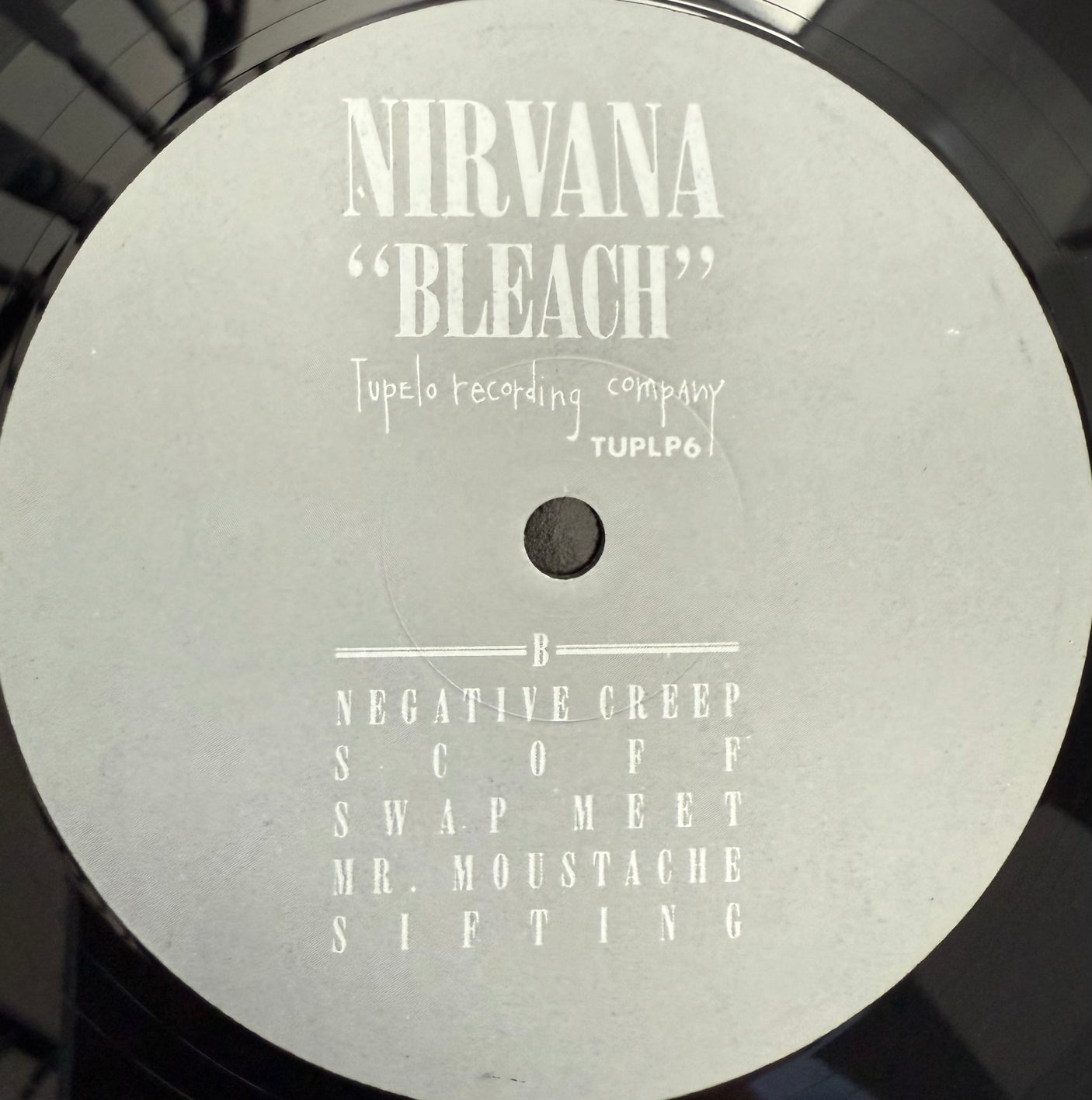 NIRVANA - Bleach - USED LP VINYL - ORIGINAL 1989 UK PRESS - VG+/VG+